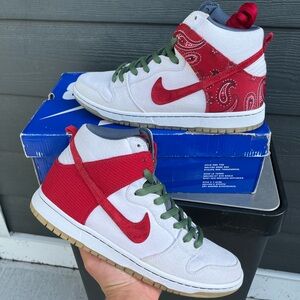 Size 10.5 - Nike SB Dunk High Cheech & Chong